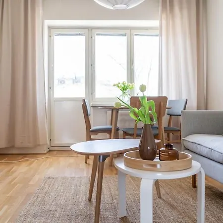 Apartamento 2-bedroom, Steps From The Metro! *